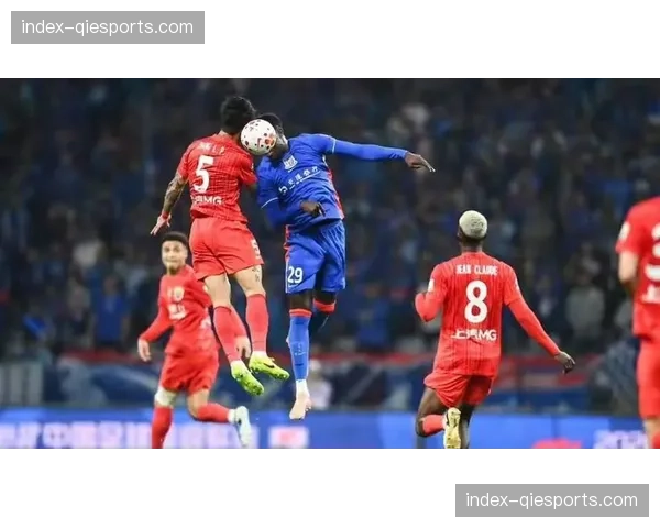 上海海港vs武汉三镇前瞻：四外援配置海港迎战状态回升三镇，魔鬼赛程考验阵容深度